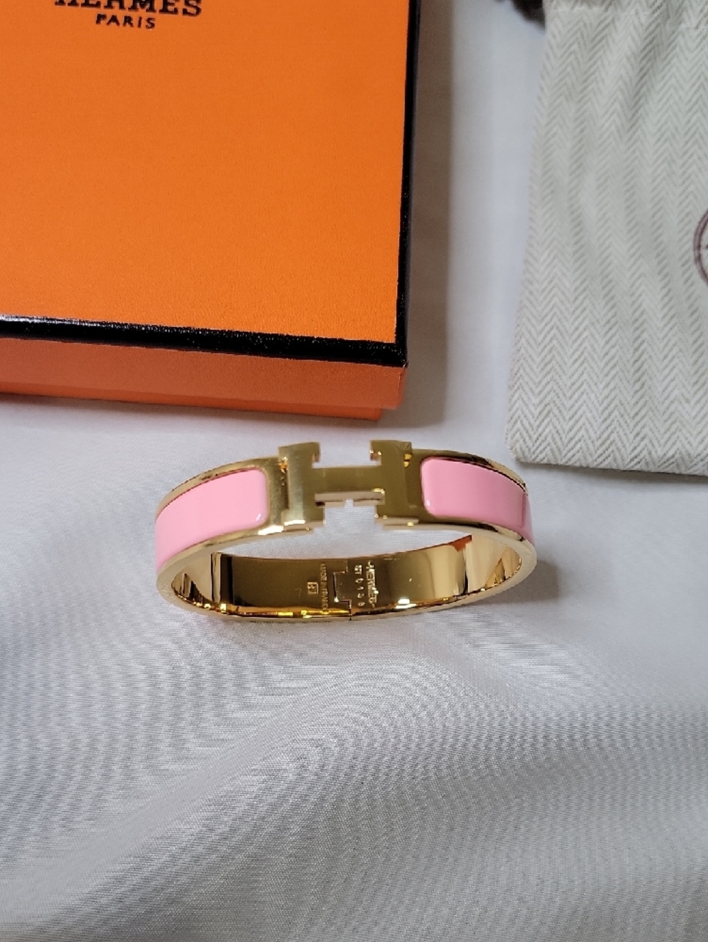 Hermes Pink Enamel and Gold H Bangle Bracelet - Picture 2 of 4
